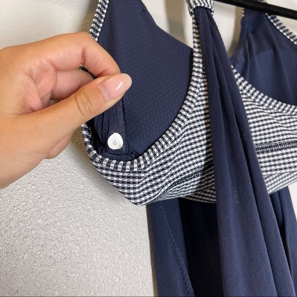 Lululemon Practice Freely Tank Top Inkwell Dark Navy Built in Sports Bra Size 6 - Picture 10 of 10